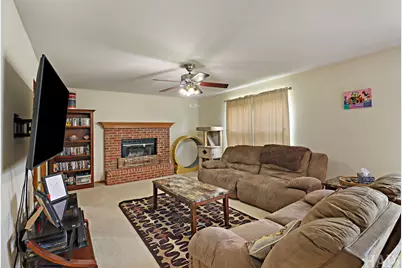 2164 W Waterford Court, Round Lake, IL 60073 - Photo 11