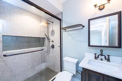 205 W Cook Avenue, Libertyville, IL 60048 - Photo 11