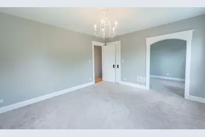 205 W Cook Avenue, Libertyville, IL 60048 - Photo 17
