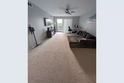 700 Wellington Avenue #413, Elk Grove Village, IL 60007 - Photo 3