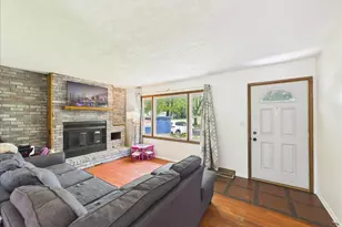3320 Seward Ave, Rockford, IL 61108 - Photo 7
