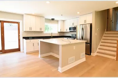 515 N La Londe Avenue, Lombard, IL 60148 - Photo 5