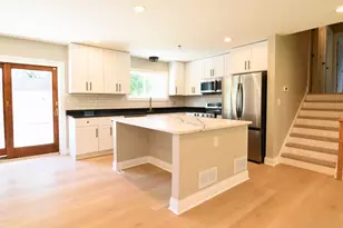 515 N La Londe Ave, Lombard, IL 60148 - Photo 5