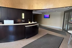3930 N Pine Grove Ave, Chicago, IL 60613 - Photo 23