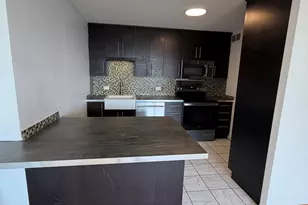 3930 N Pine Grove Ave, Chicago, IL 60613 - Photo 5