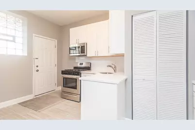 1057 W Foster Avenue #1, Chicago, IL 60640 - Photo 7