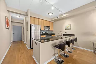 974 W 35th Pl, Chicago, IL 60609 - Photo 9