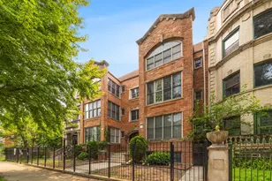 4326 S King Dr, Chicago, IL 60653 - Photo 1