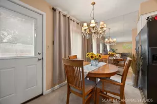 406 N Gerard Ave, Villa Park, IL 60181 - Photo 5