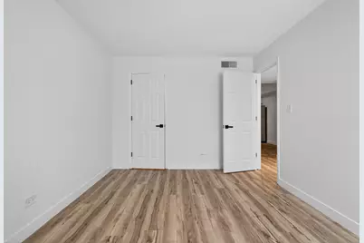 684 Quincy Bridge Lane #202, Glenview, IL 60025 - Photo 9