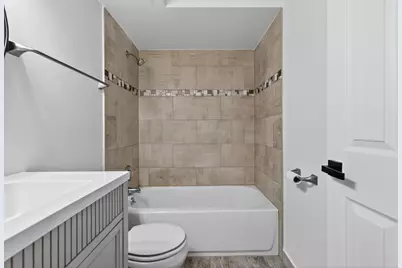 684 Quincy Bridge Lane #202, Glenview, IL 60025 - Photo 7