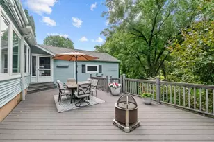 724 E 3rd St, Dixon, IL 61021 - Photo 55