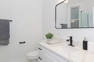 1458 W Pensacola Ave, Chicago, IL 60613 - Photo 9