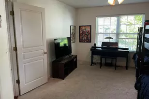 1290 Derry Ln, Pingree Grove, IL 60140 - Photo 9