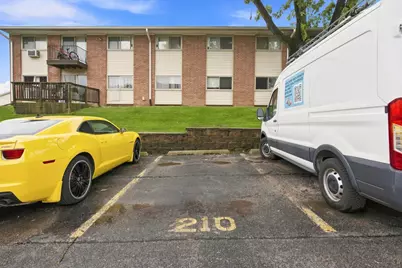 680 Marilyn Avenue #210, Glendale Heights, IL 60139 - Photo 5
