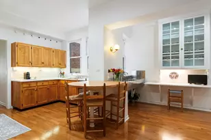 232 E Walton Pl, Chicago, IL 60611 - Photo 17