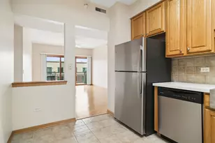 11 S Wille St, Mount Prospect, IL 60056 - Photo 3