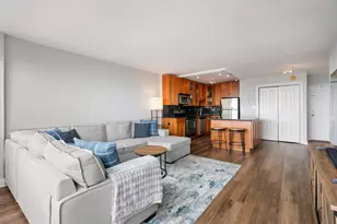 2930 N Sheridan Rd, Chicago, IL 60657 - Photo 5
