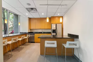 2930 N Sheridan Rd, Chicago, IL 60657 - Photo 11