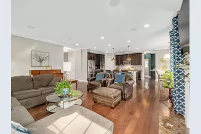 1250 W Thomas Road, Wheaton, IL 60187 - Photo 9