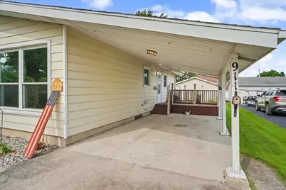 911 N Melvin Street, Gibson City, IL 60936 - Photo 41