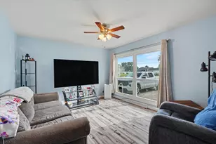 911 N Melvin St, Gibson City, IL 60936 - Photo 7