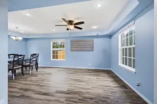 18 Truman Ln, Streamwood, IL 60107 - Photo 3