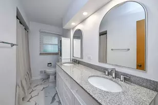 447 Lowell Ave, Glen Ellyn, IL 60137 - Photo 13