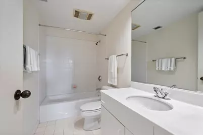 4545 W Touhy Avenue W #217W, Lincolnwood, IL 60712 - Photo 15