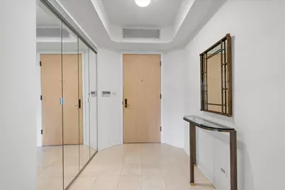 4545 W Touhy Avenue W #217W, Lincolnwood, IL 60712 - Photo 3