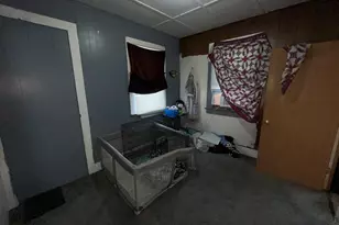 561 N Church St, Decatur, IL 62522 - Photo 9