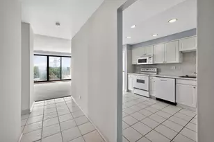 1727 W Crystal Ln, Mount Prospect, IL 60056 - Photo 7