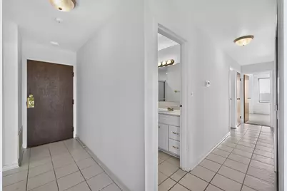1727 W Crystal Lane #611, Mount Prospect, IL 60056 - Photo 13