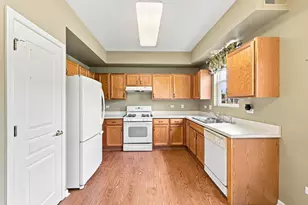 13674 Penefield Ln, Huntley, IL 60142 - Photo 9