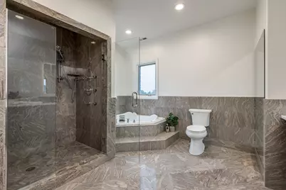 6723 N Harding Avenue, Lincolnwood, IL 60712 - Photo 29