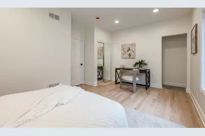 6723 N Harding Avenue, Lincolnwood, IL 60712 - Photo 31
