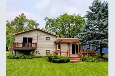 1707 Cherrywood Lane, Lindenhurst, IL 60046 - Photo 5