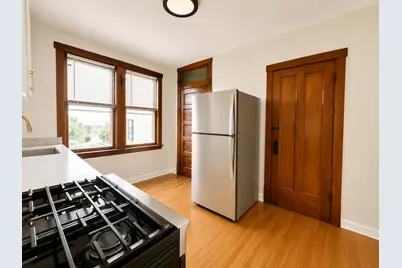 4752 N Lotus Avenue #2W, Chicago, IL 60630 - Photo 5
