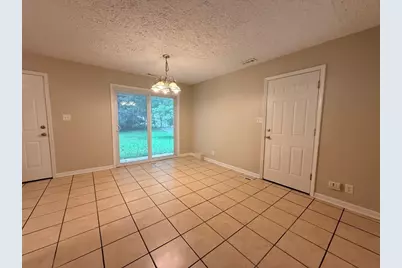 1004 Oakland Drive, Streamwood, IL 60107 - Photo 5