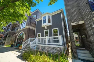2215 W Roscoe St, Chicago, IL 60618 - Photo 1