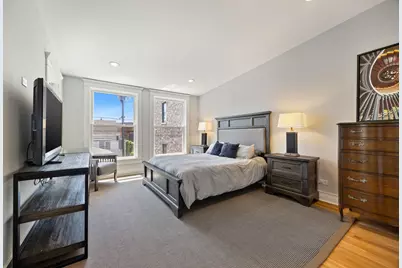 2215 W Roscoe Street, Chicago, IL 60618 - Photo 29