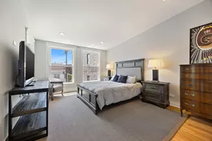 2215 W Roscoe St, Chicago, IL 60618 - Photo 29