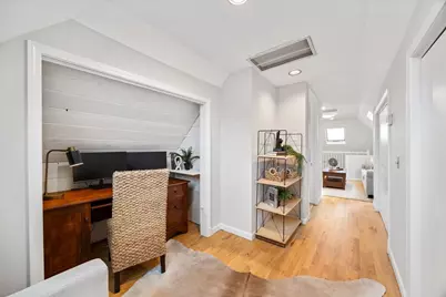 2215 W Roscoe Street, Chicago, IL 60618 - Photo 33