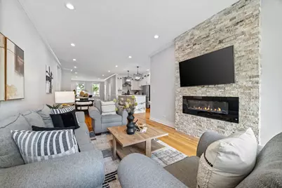 2215 W Roscoe Street, Chicago, IL 60618 - Photo 13