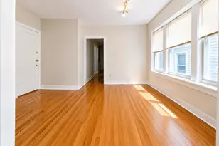 3709 N Bosworth Ave, Chicago, IL 60613 - Photo 3