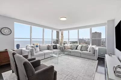 655 W Irving Park Road #2701, Chicago, IL 60613 - Photo 7