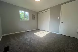 537 California Ave, Aurora, IL 60506 - Photo 7