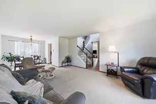 1141 Golden Oaks Pkwy, Aurora, IL 60506 - Photo 7