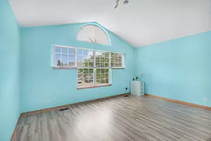218 Woodstone Dr, Buffalo Grove, IL 60089 - Photo 13