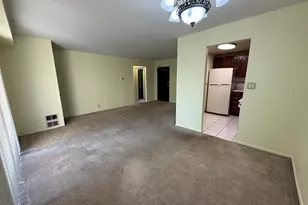 1460 Fairlane Dr, Schaumburg, IL 60193 - Photo 3